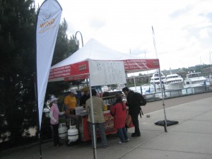 WIND Mobile hot dogs IMG 3452 300x225 WIND Mobile Launches in Vancouver